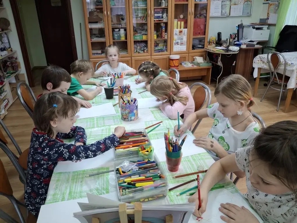 РИСОВАНИЕ КРУГОВ И ОВАЛОВ. «ВЕСЕНЯЯ ГУСЕНИЦА».