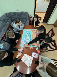  Играем в финансовую игру «Копить и тратить. Переезд"