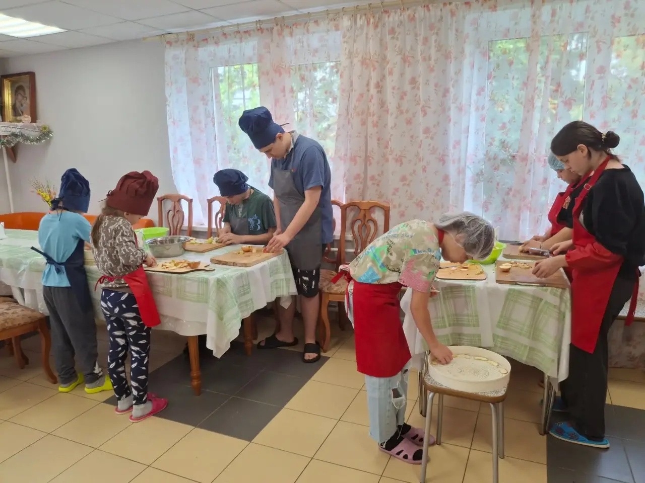 УРОК КУЛИНАРИИ. ШАРЛОТКА «РОЗА» 