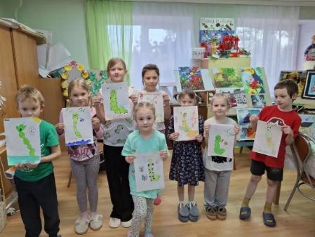 РИСОВАНИЕ КРУГОВ И ОВАЛОВ. «ВЕСЕНЯЯ ГУСЕНИЦА».