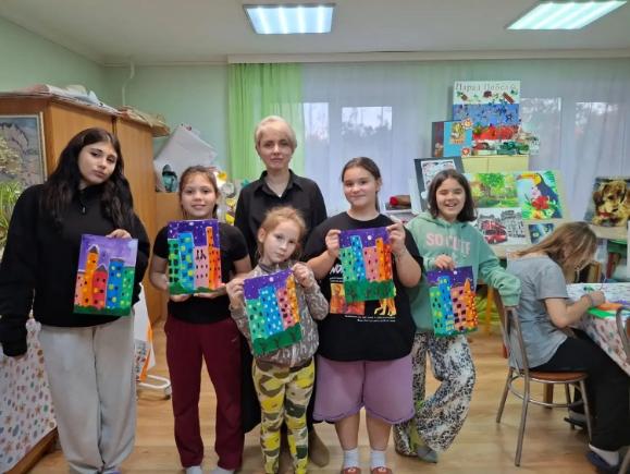 «Ночной город» рисуем с Александрой Романовной.