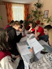 Воспитатель провела анкетирование детей 